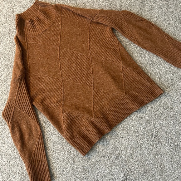 The Limited Sweaters - The Limited Brown Diamond Knit Sweter